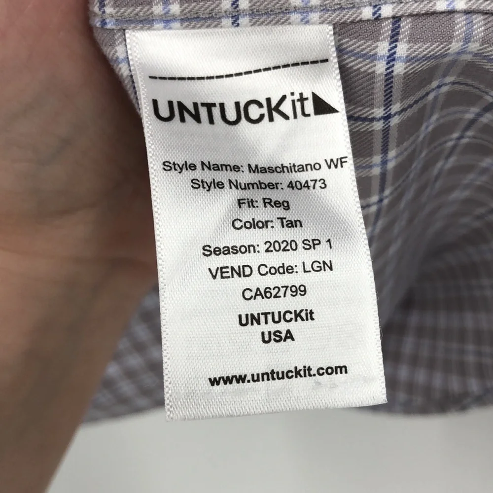 Untuckit Size L Long Sleeve Button Down Wrinkle Free 100% Cotton Maschitano